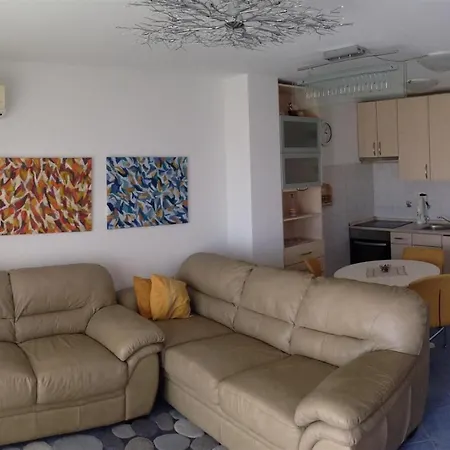 Kanjski Apartment *